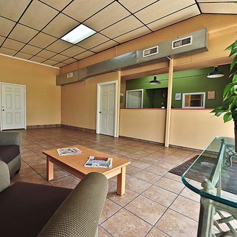 Relax Inn Guin Extérieur photo